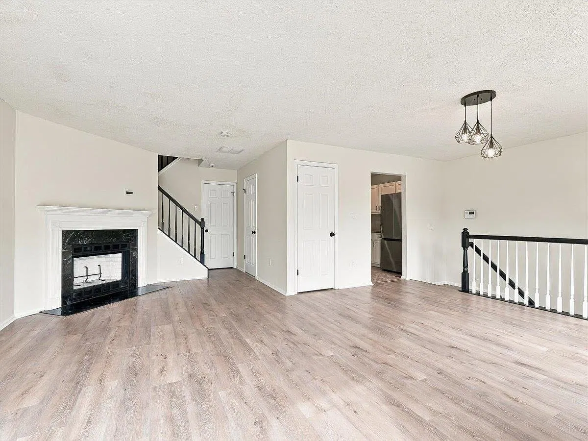 2 bed, 1.5 bath, 1286 sqft, $3,250 — Photo 4