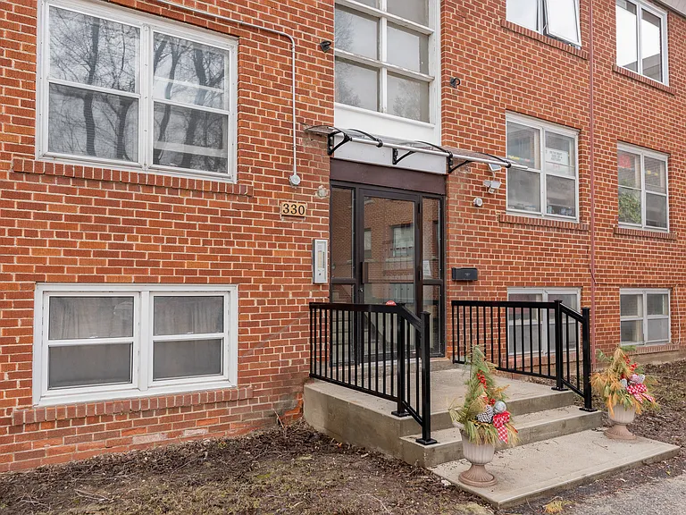 330 Chisholm Ave #12 — Photo 13