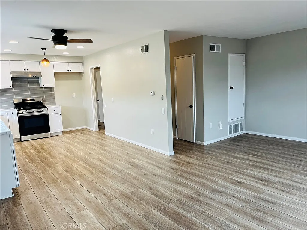 7260 Corsican Dr — Photo 4
