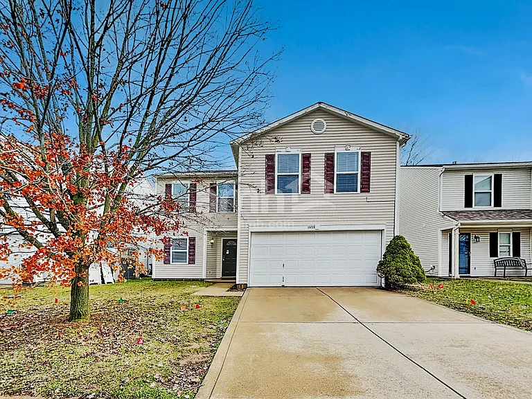 1939 Dutch Elm Dr — Photo 1