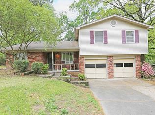 4 Cherrywood Ct, Little Rock, AR 72211