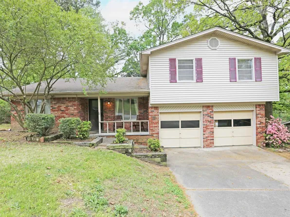 4 Cherrywood Ct, Little Rock, AR 72211