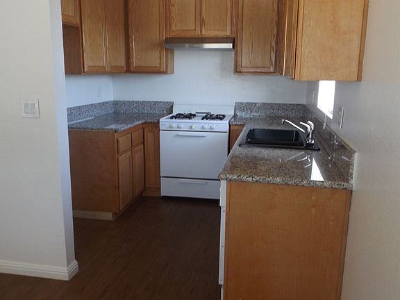 5th image of 9628 Beverly St Unit 205