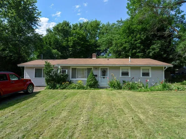 26 Marie Ave, Brockton, MA 02302