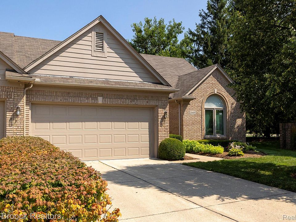 1st image of 20685 Hillsboro Dr
