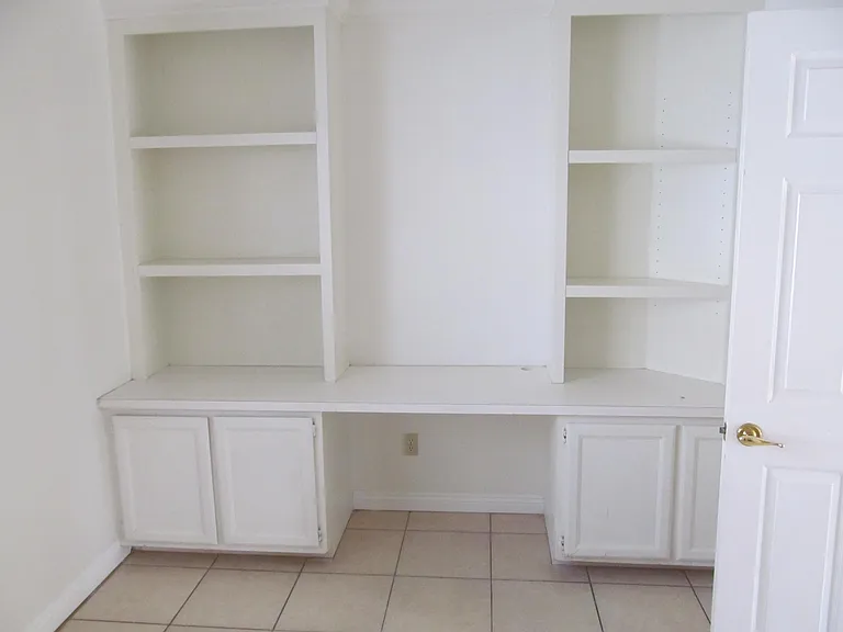 3982 Round Wood St — Photo 9