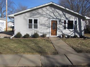406 Jackson Blvd, Goose Lake, IA 52750