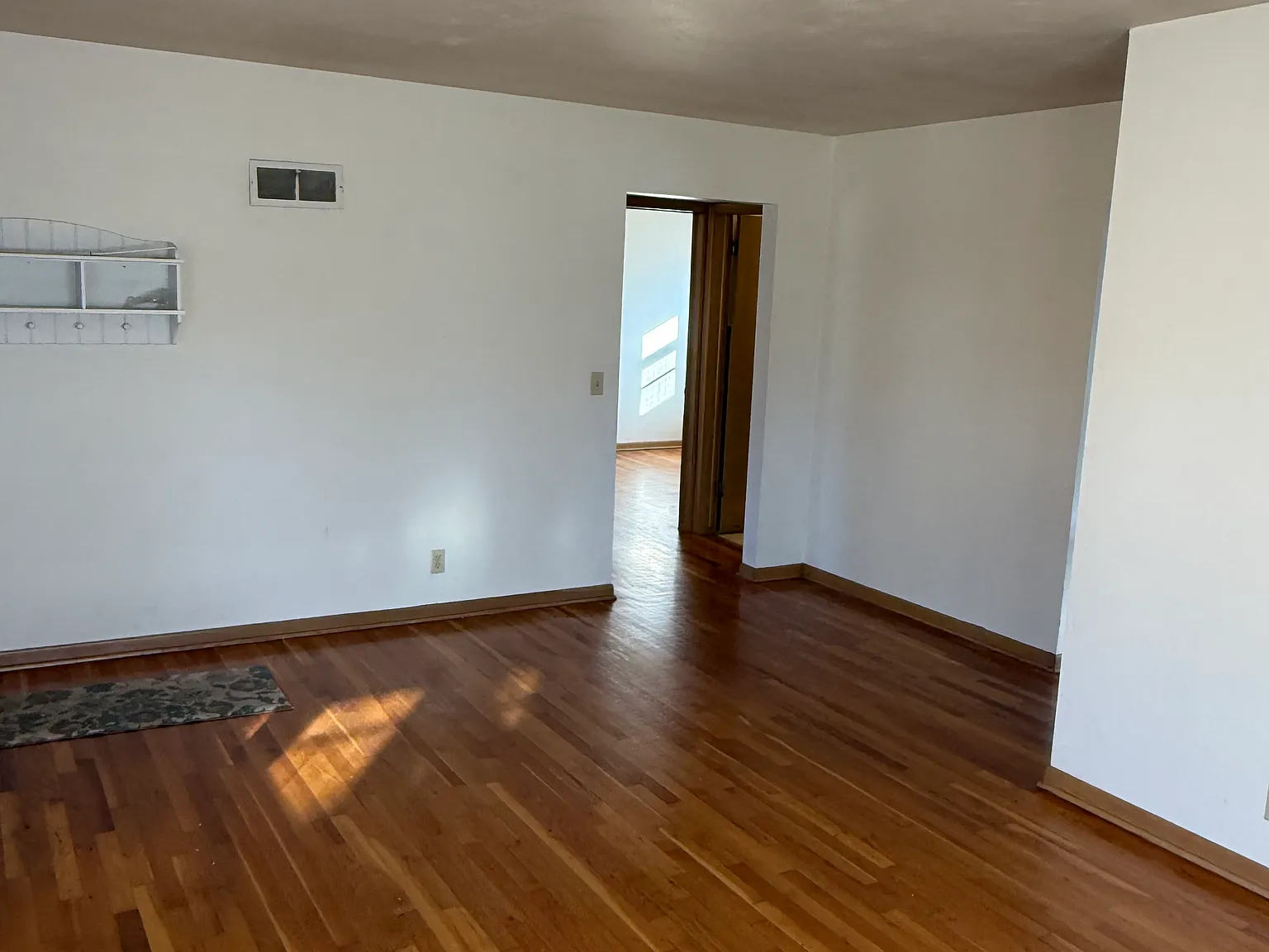 3476 Woods Ave — Photo 3