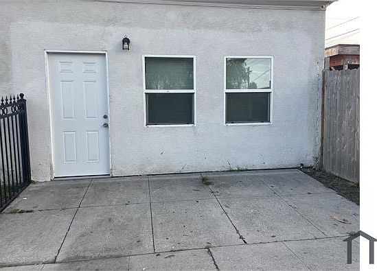 3rd image of 1904 W 37th Pl