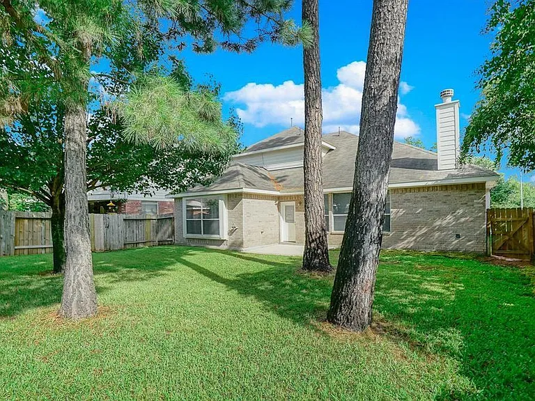 7211 Emerald Run Ln — Photo 38