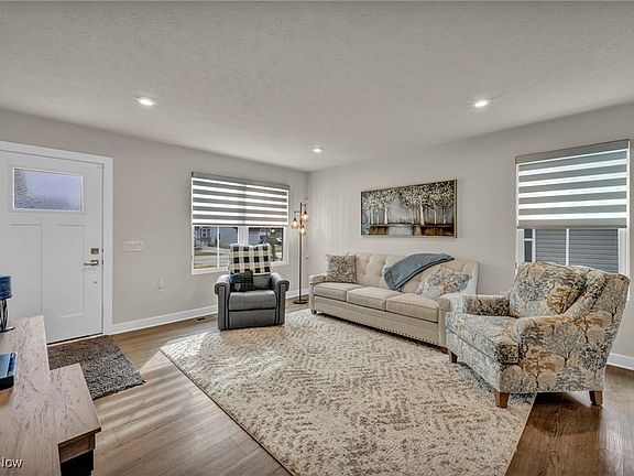 4th image of 3715 Strawboard Ave