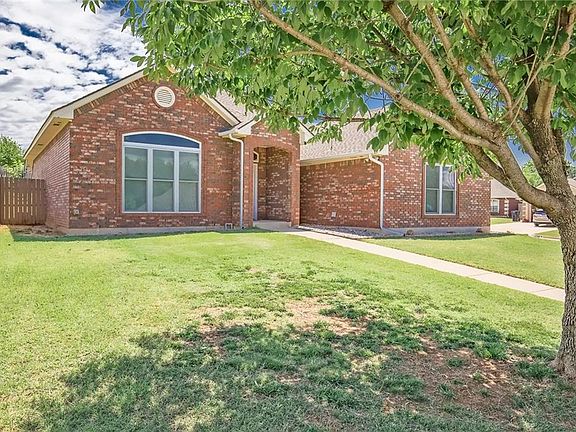4th image of 700 Azalea Hill Dr