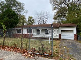 1385 N 41st St, East Saint Louis, IL 62204