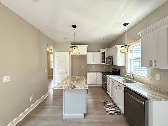 2nd image of 2578 Whipporwill Ct