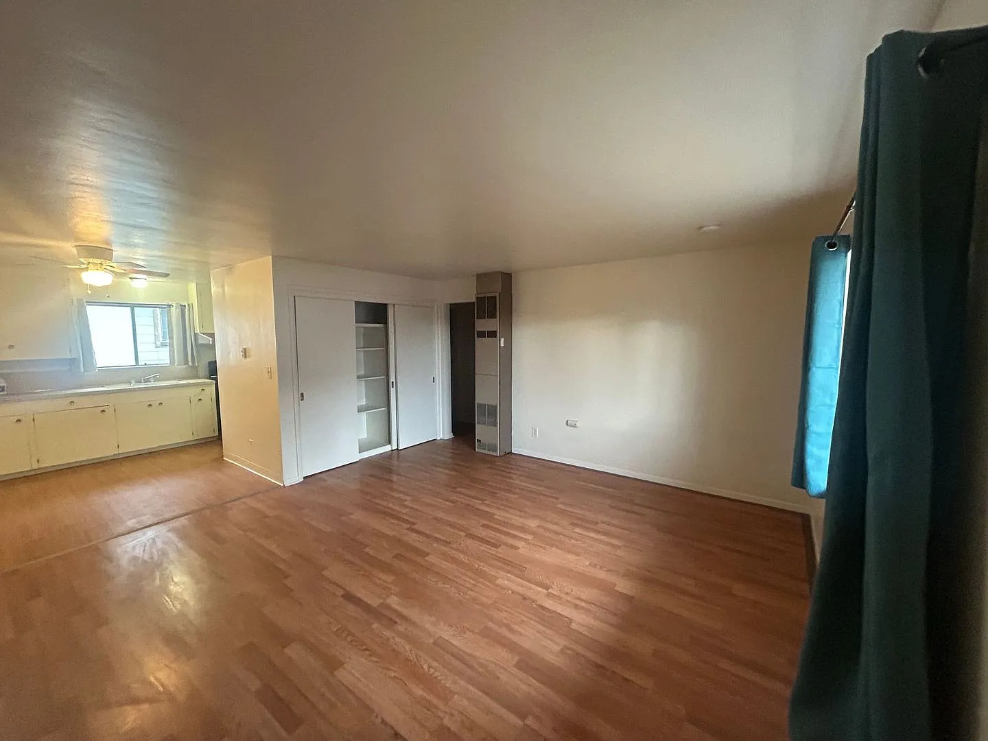 2051 Eberliein — Photo 2