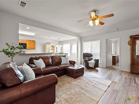 3rd image of 2920 Bellmont
