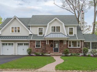 422 Radcliffe St, Wyckoff, NJ 07481