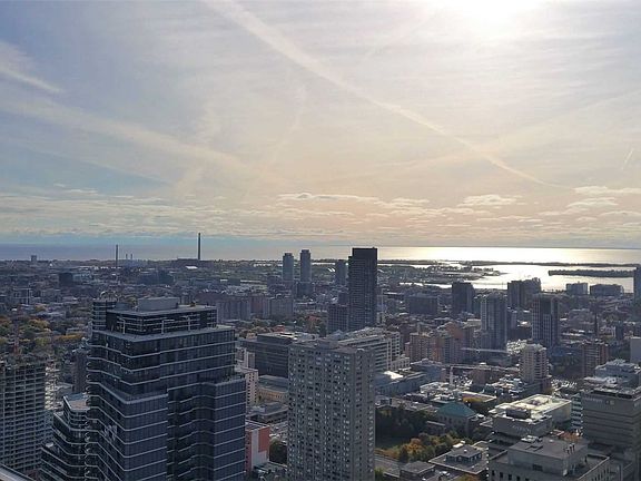 4th image of 15 Grenville St #4610