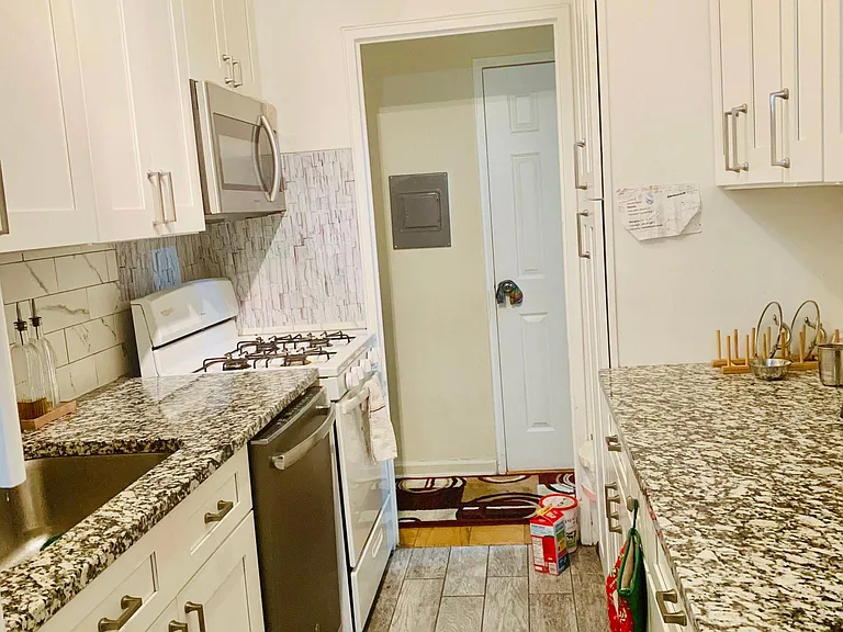 225 Saint Pauls Ave #4L — Photo 7