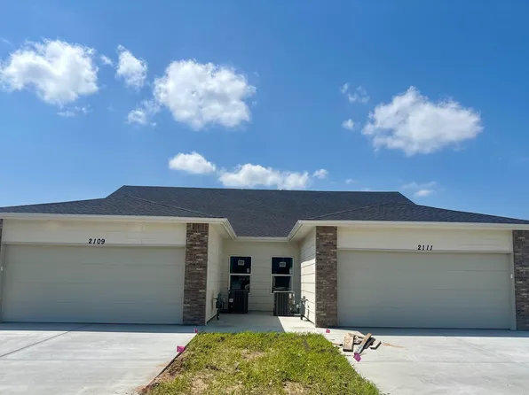 2111 N Melody Ln, Goddard, KS 67052
