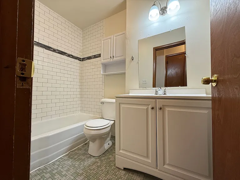 3879 N Humboldt Blvd — Photo 15