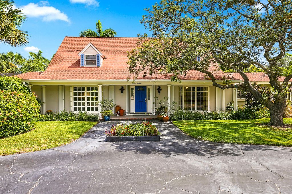 711 Banyan Blvd - Property Image