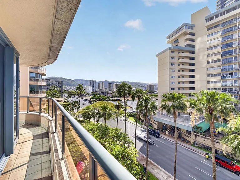 1888 Kalakaua Ave #907 — Photo 37