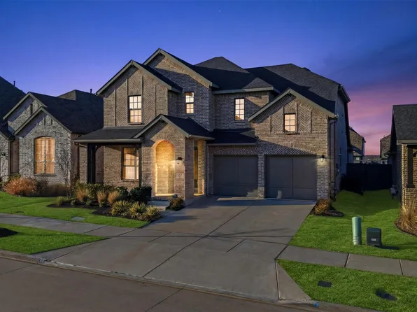 537 Oakmoss St, Aubrey, TX 76227