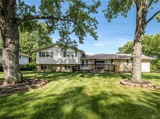 2597 Brown Bark Dr, Dayton, OH 45431