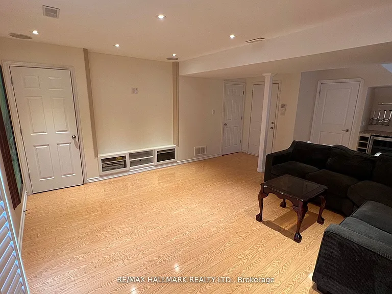 11 Caria Ct #BASEMENT — Photo 4