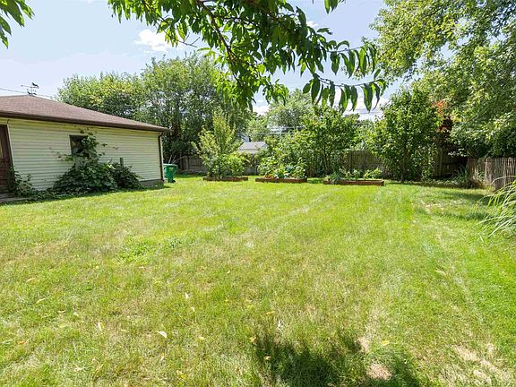 4th image of 19180 Wedgewood Dr