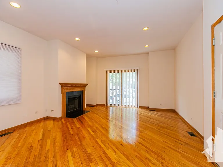 2719 N Wayne Ave #2S — Photo 2