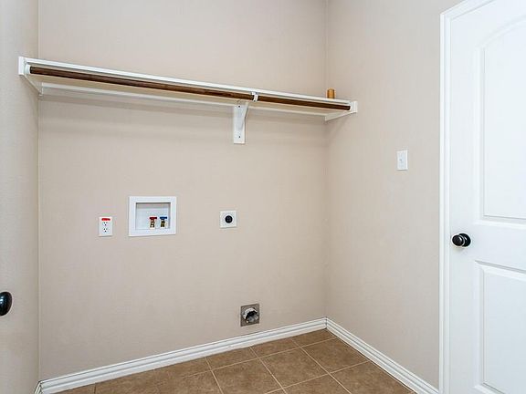 5th image of 10616 Bolivar Dr