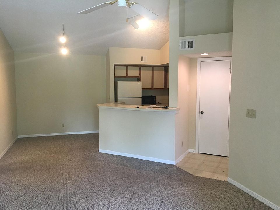 1st image of 3440 Pinewalk Dr N