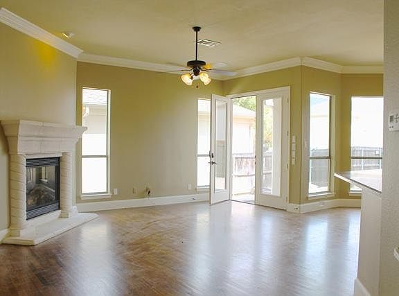 5th image of 3222 University Park Ln