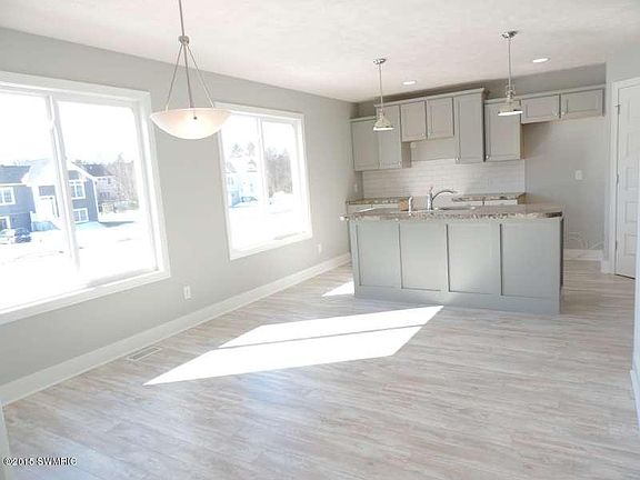 3rd image of 847 Ashlee Ct