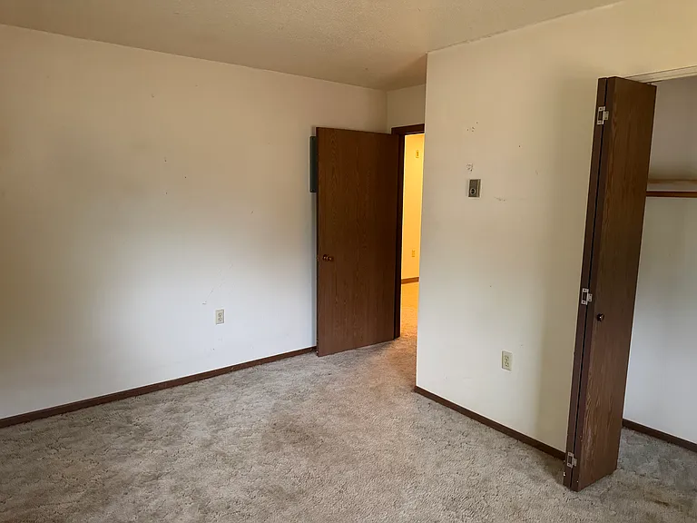 302 Main St N #7 — Photo 5