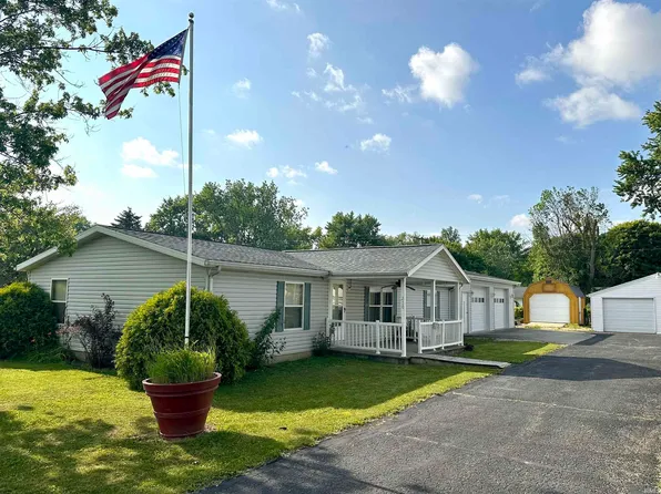 210 W McKinley St, Gaston, IN 47342