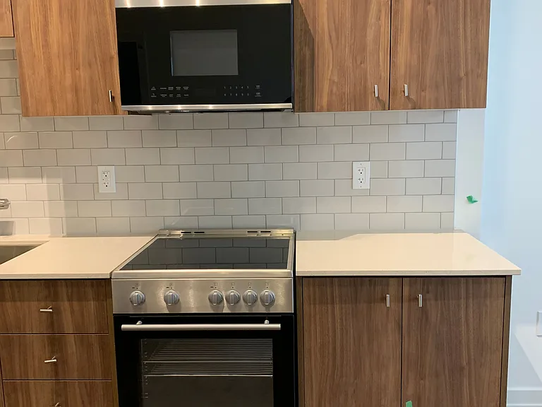 15 Wellington St S #211 — Photo 13