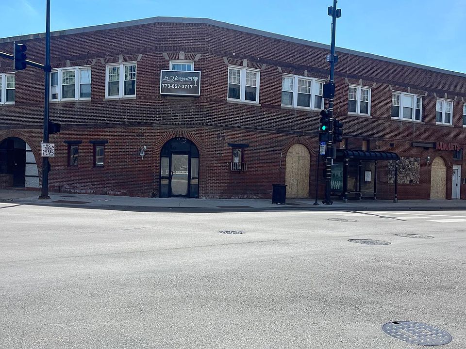 1st image of 5701 W Montrose Ave #2W