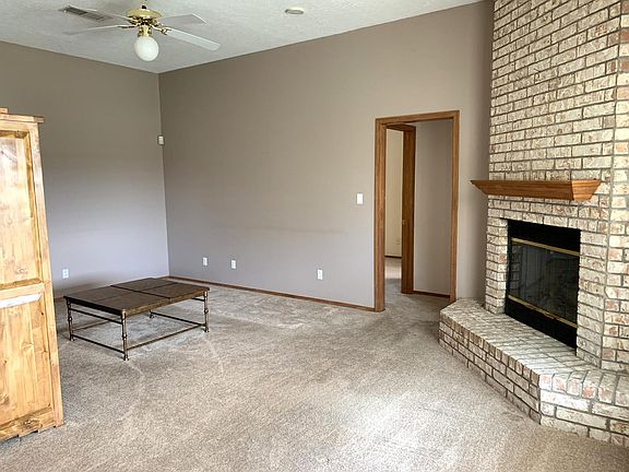 4th image of 8009 Scoresby Dr NE