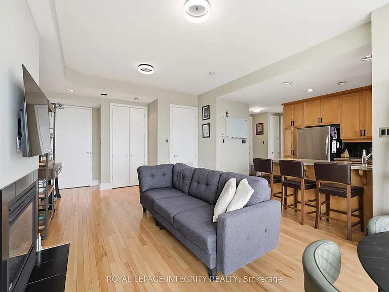 420 Berkley Ave #802 — Photo 5