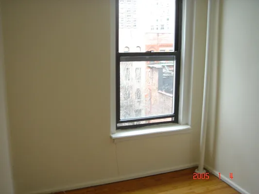 Rented by Chartwell Manhattan Realty | media 11