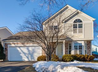 6057 Golfview Dr, Gurnee, IL