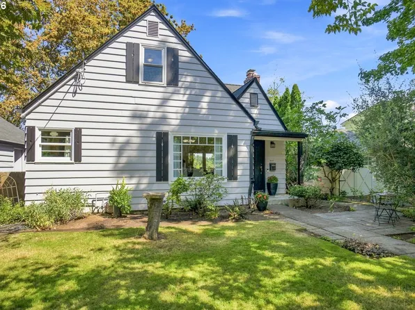 811 SW Evans St, Portland, OR 97219