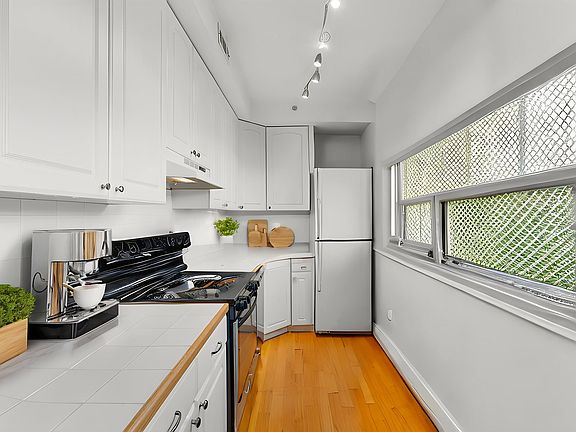 Kitchen Virtually Staged