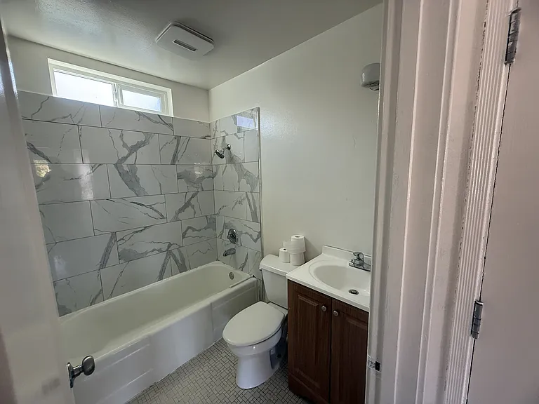 1507 E 15th St #1505A — Photo 6