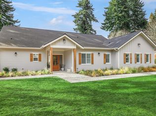 563 Park Ave NE, Bainbridge Is, WA 98110
