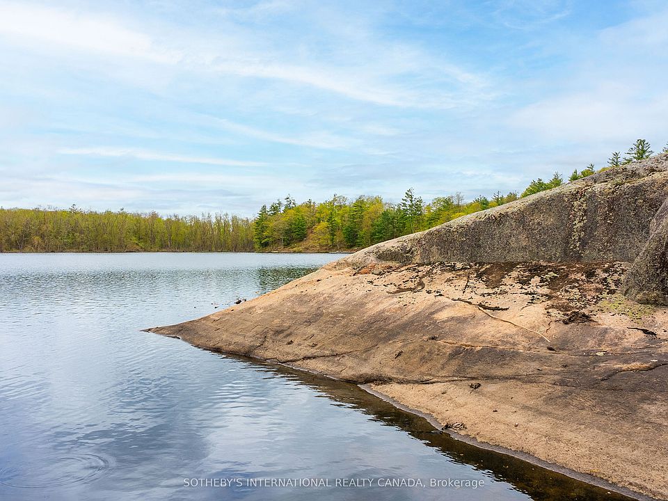 1st image of 1074 Cooks Rd