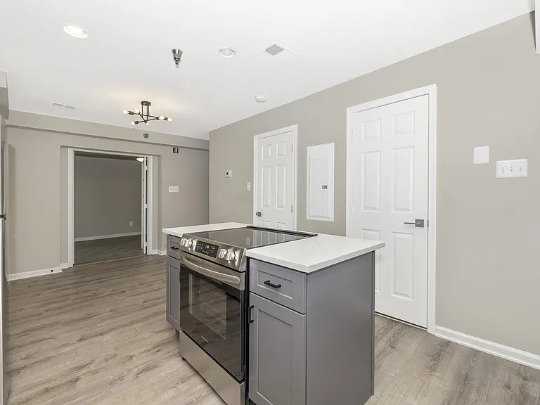 205 N Market St #2D — Photo 12